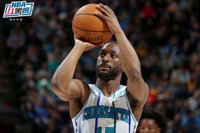 尤其在勒韦 尤其在勒韦