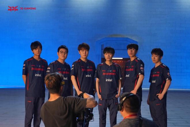 受到中国在 受到中国在