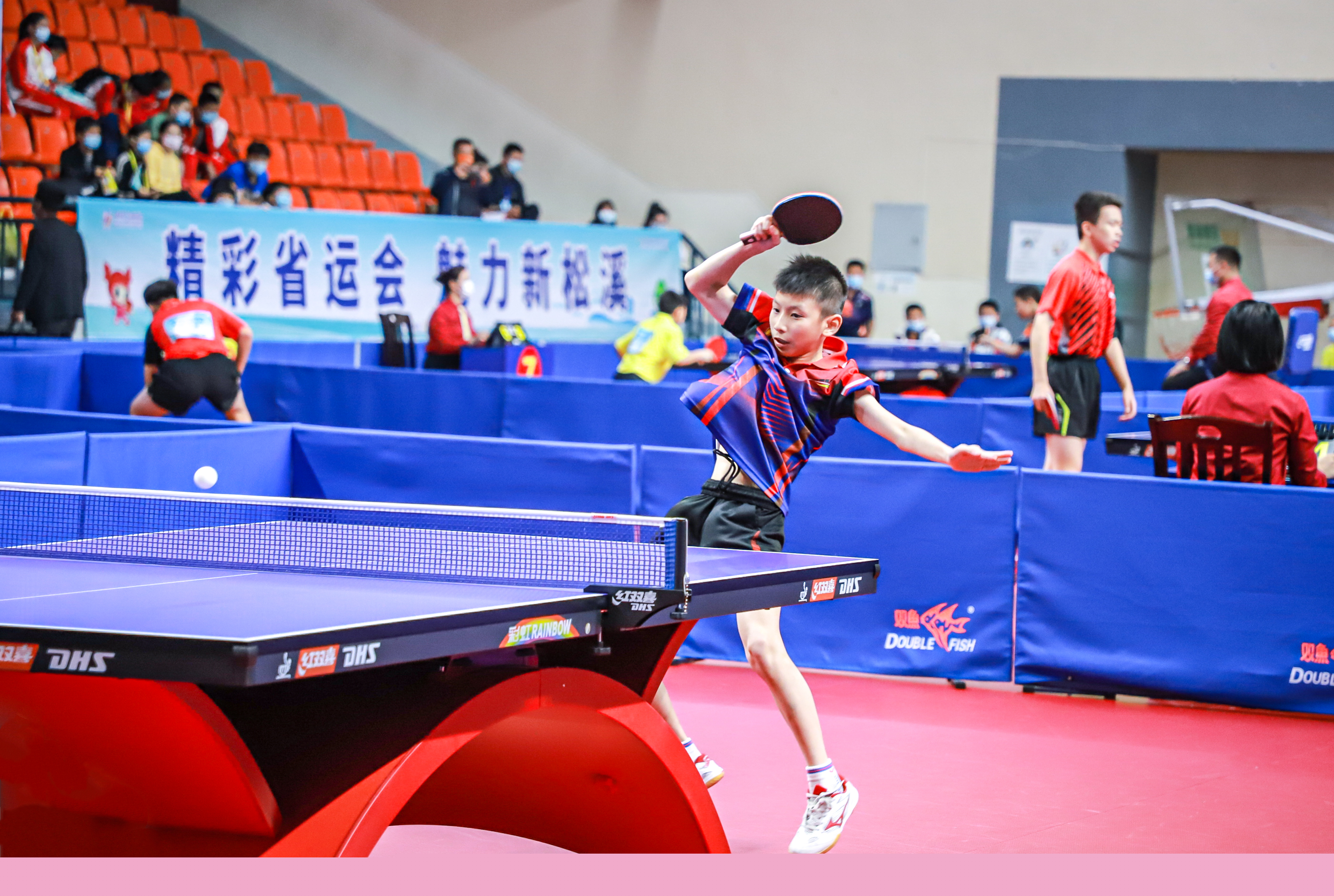 0万美元斯 0万美元斯