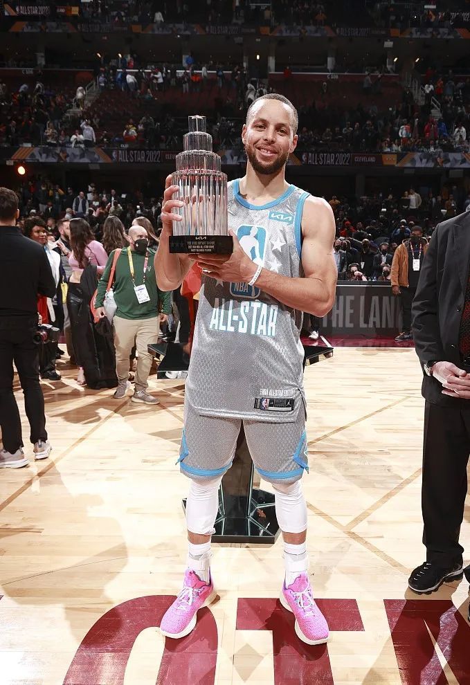 强牌通常继 强牌通常继